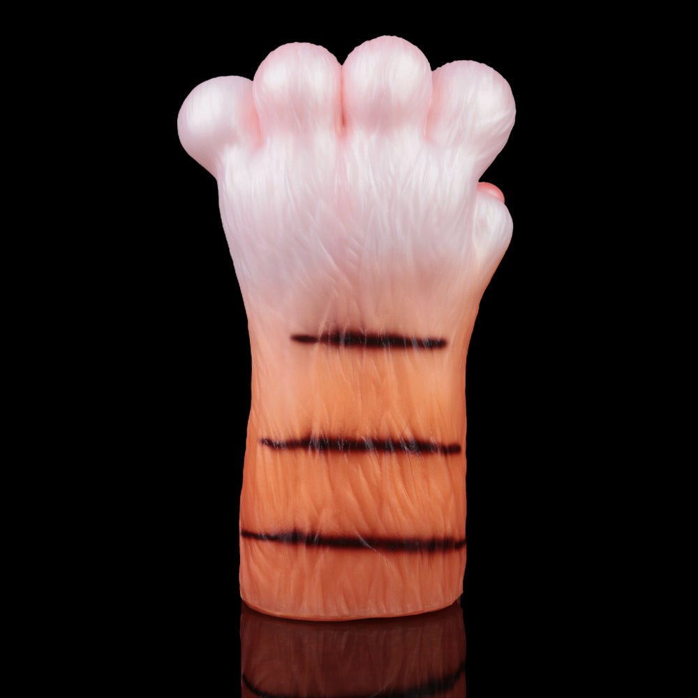 Furry Tiger claws Masturbatur